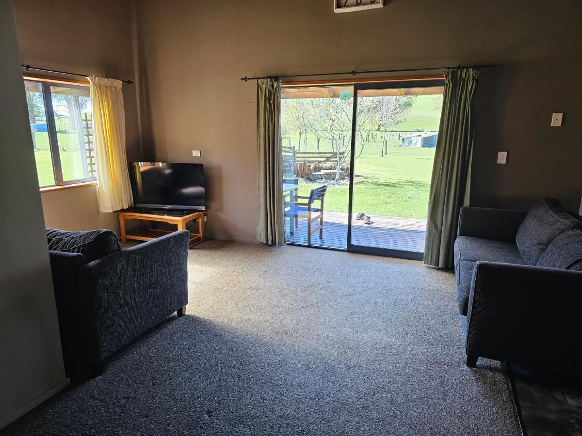 Te Anau Farm Cottage מראה חיצוני תמונה