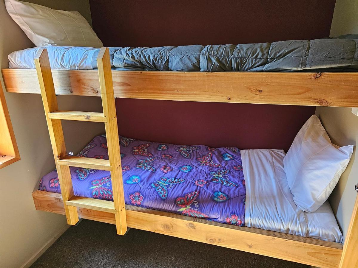 Te Anau Farm Cottage מראה חיצוני תמונה